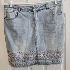Charlie B 16 Denium Skirt Embroidered Hem Pockets Casual Boho